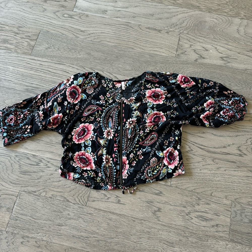 Xhilaration crop top 3/4 sleeves